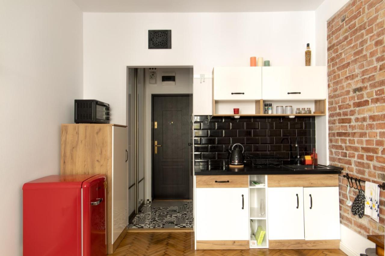 Апартаменты Poznanska Apartament Studio Варшава Экстерьер фото