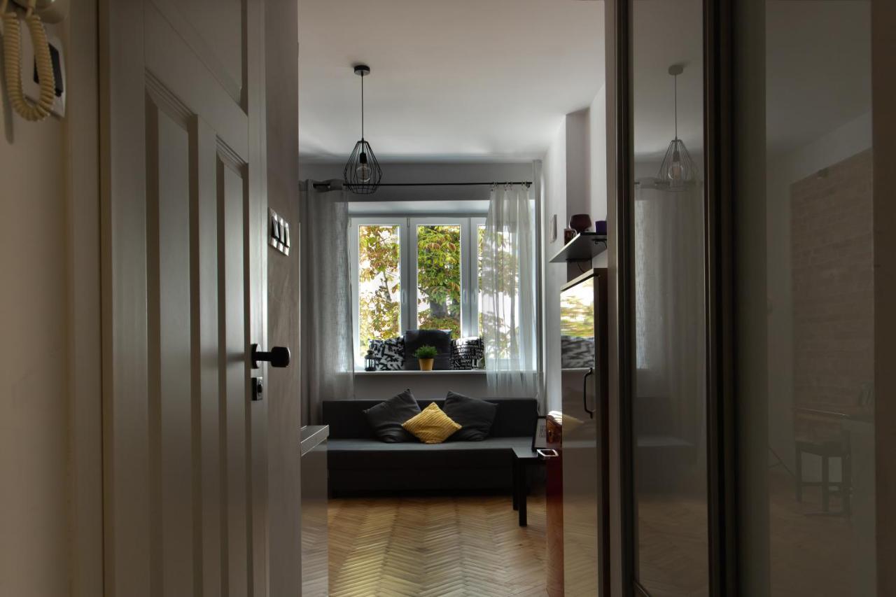 Апартаменты Poznanska Apartament Studio Варшава Экстерьер фото